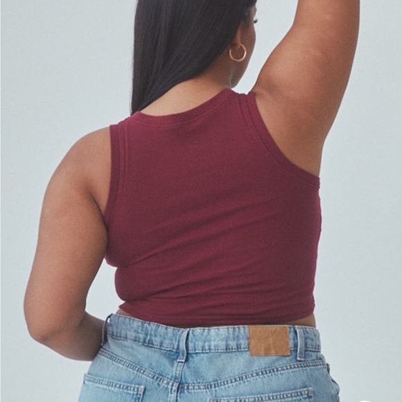 Klassy Network Razorback Crop Top - Picture 4 of 4